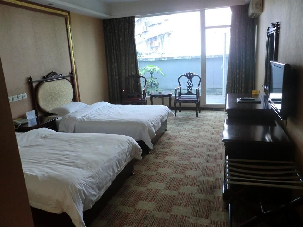Huayu South City Hotel Wenjiang Exterior photo