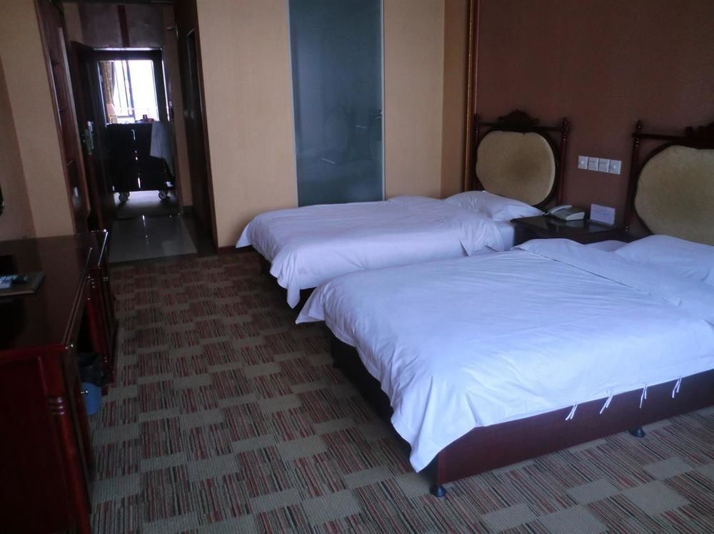 Huayu South City Hotel Wenjiang Exterior photo
