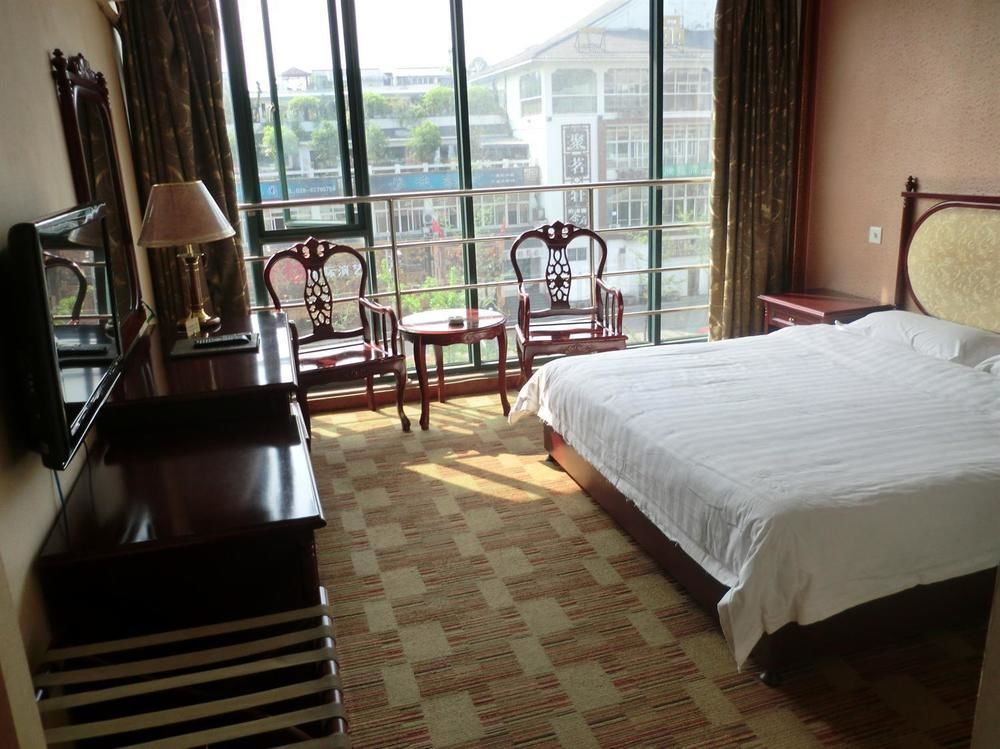 Huayu South City Hotel Wenjiang Exterior photo